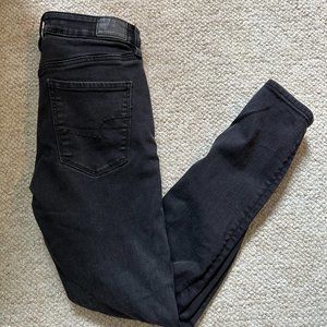 American Eagle Black Hi-Rise Jegging Size 6